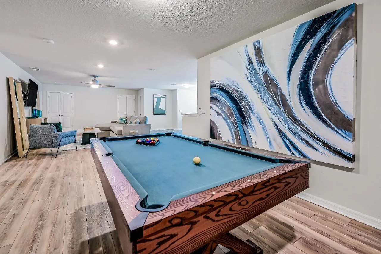 Delightful Retreat Villa Davenport